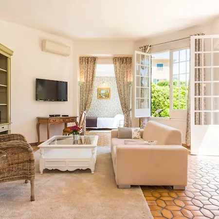 Mas Djoliba 3* 昂蒂布