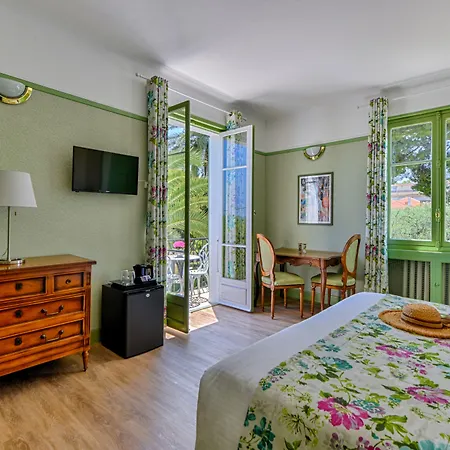 Mas Djoliba 酒店 昂蒂布