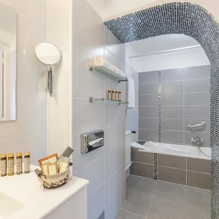 Hotel Mas Djoliba Antibes
