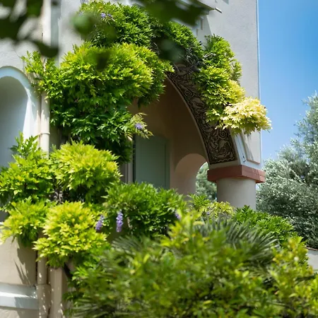 Hotell Mas Djoliba Antibes