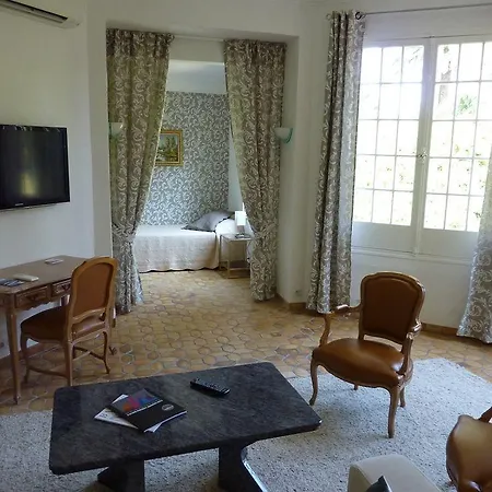 Hotell Mas Djoliba Antibes