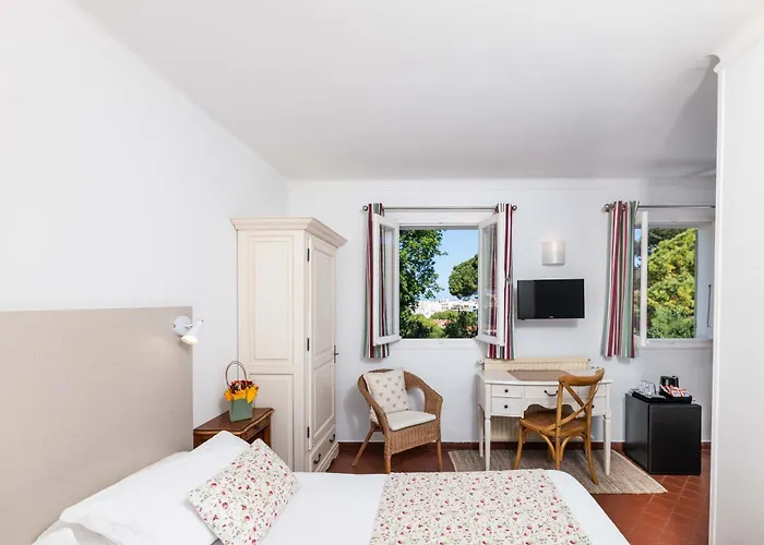 Hotell Mas Djoliba 3*