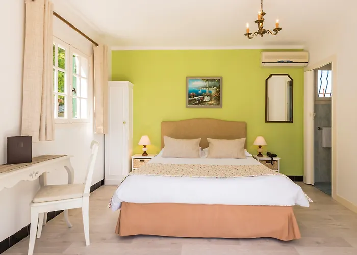 Hotell Mas Djoliba 3*