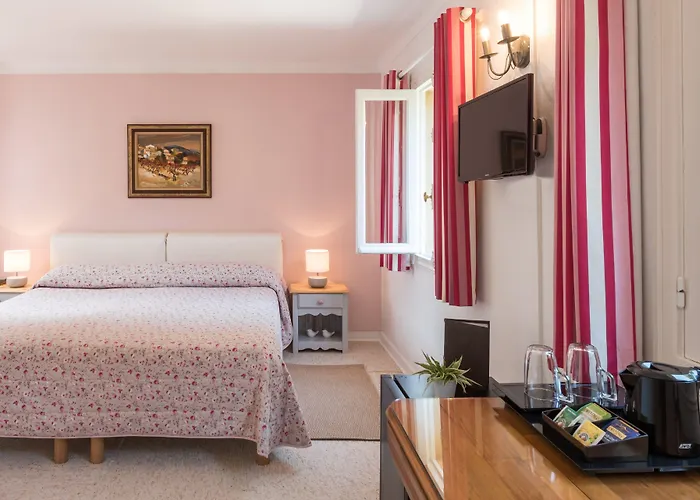 Hotell Mas Djoliba Antibes