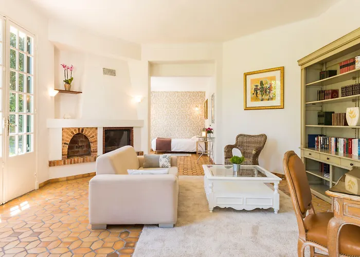 Mas Djoliba Szálloda 3*