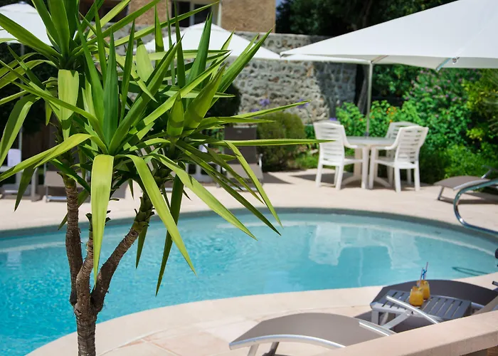 Mas Djoliba Hotel 3*