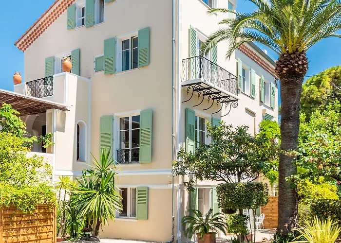 Mas Djoliba Hotell 3*